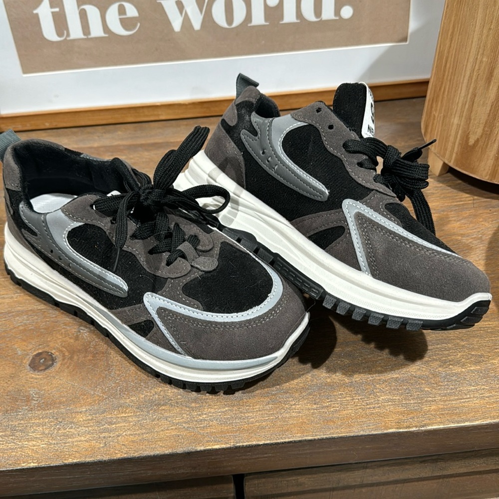 Trendy shoes